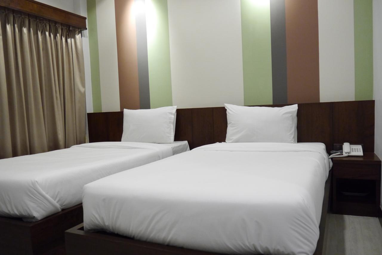 צ'איאפום Lertnimit Hotel מראה חיצוני תמונה